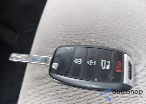 2018 Kia Optima Lx z USA, uszkodzony, nr VIN 5XXGT4L34JG183485